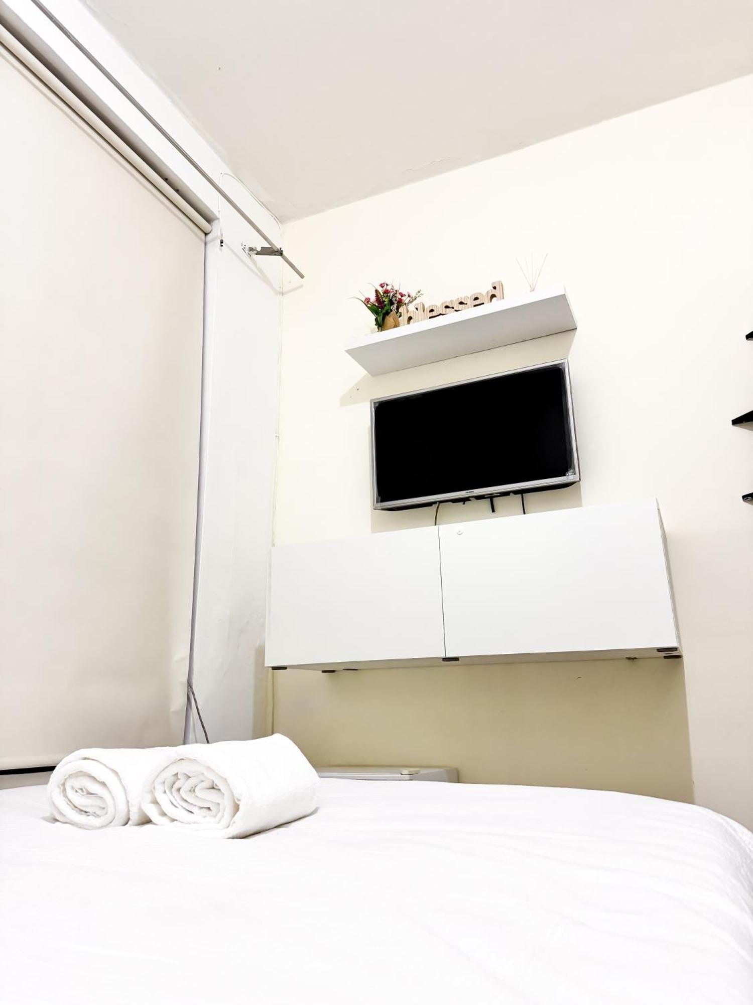 Doble Con Entrada Independiente Y Bano Privado * Bogotá